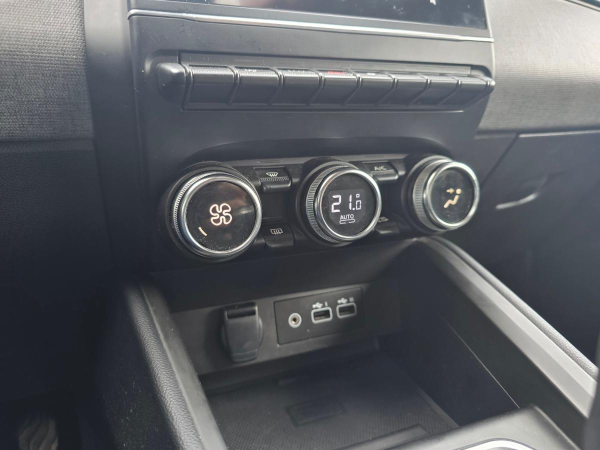 mitsubishi-colt-2024-gasolina-999cc