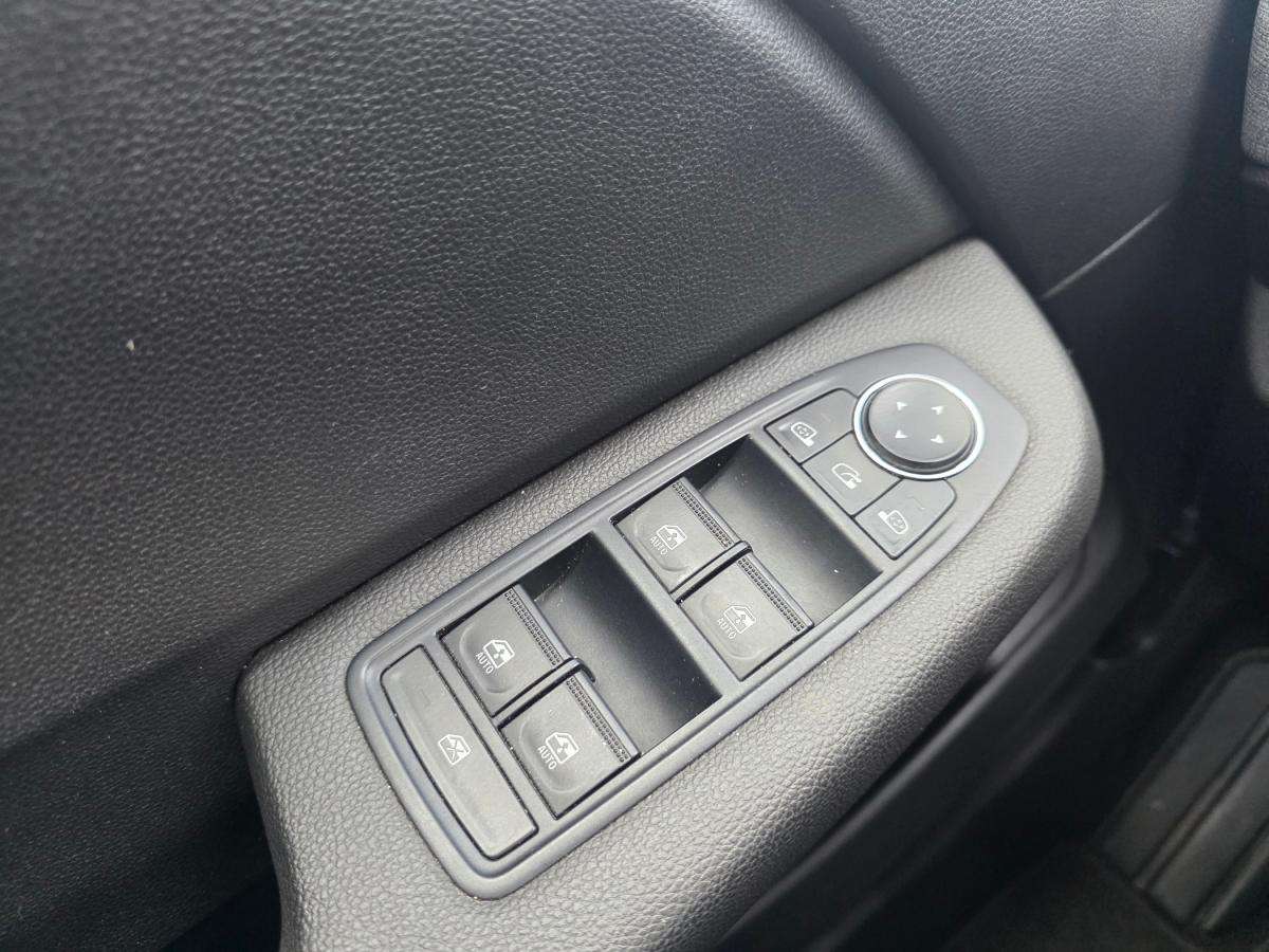 mitsubishi-colt-2024-gasolina-999cc