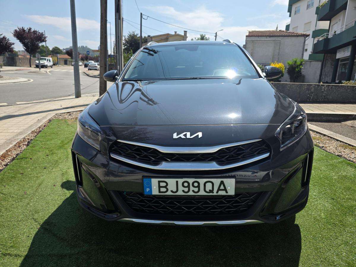 kia-xceed-2024-gasolina-998cc