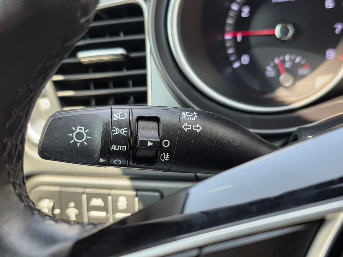 kia-xceed-2024-gasolina-998cc