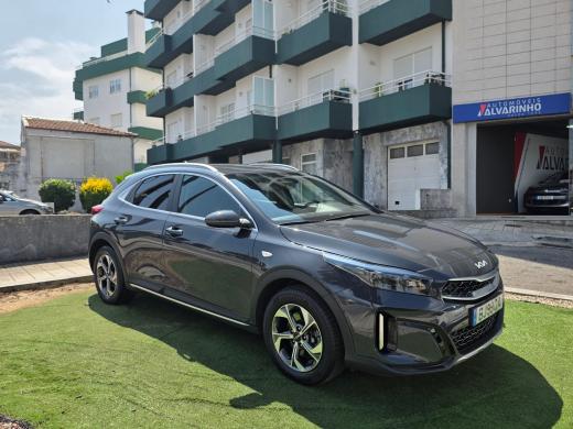 kia-xceed-2024-gasolina-998cc