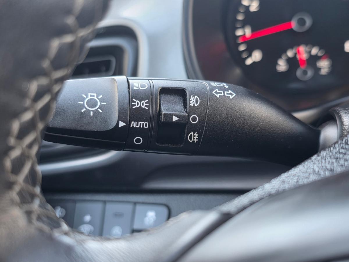 kia-stonic-2024-gasolina-1197cc