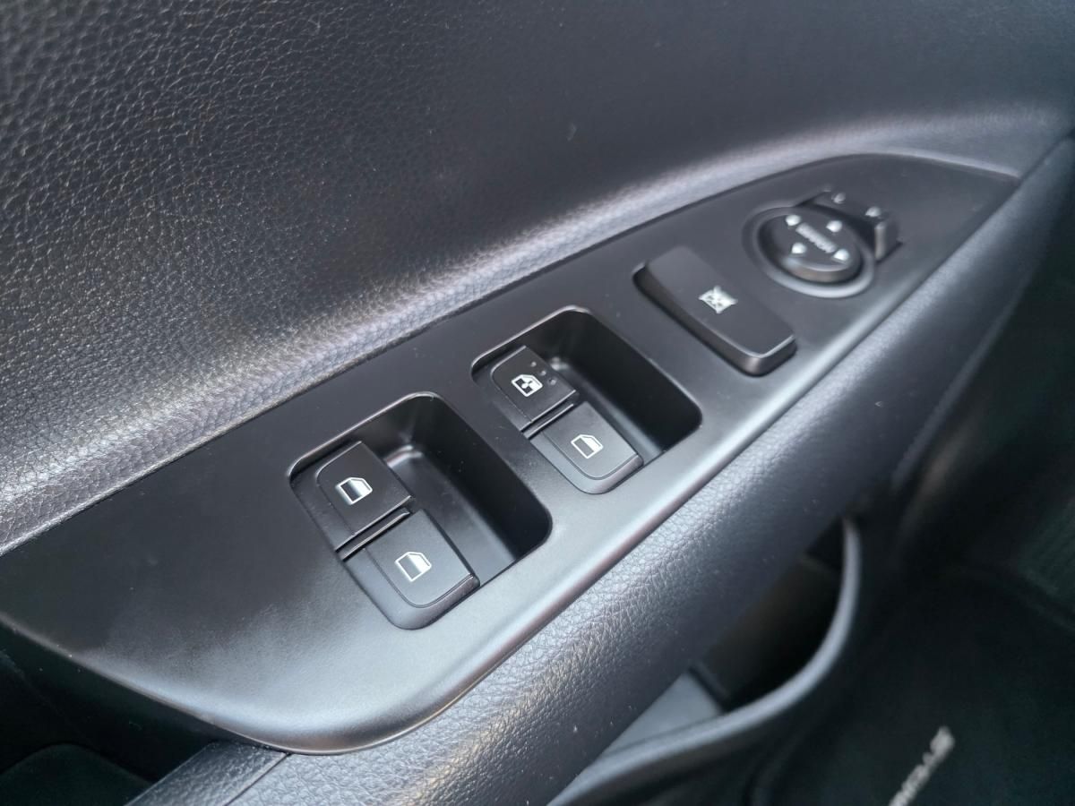 kia-stonic-2024-gasolina-1197cc