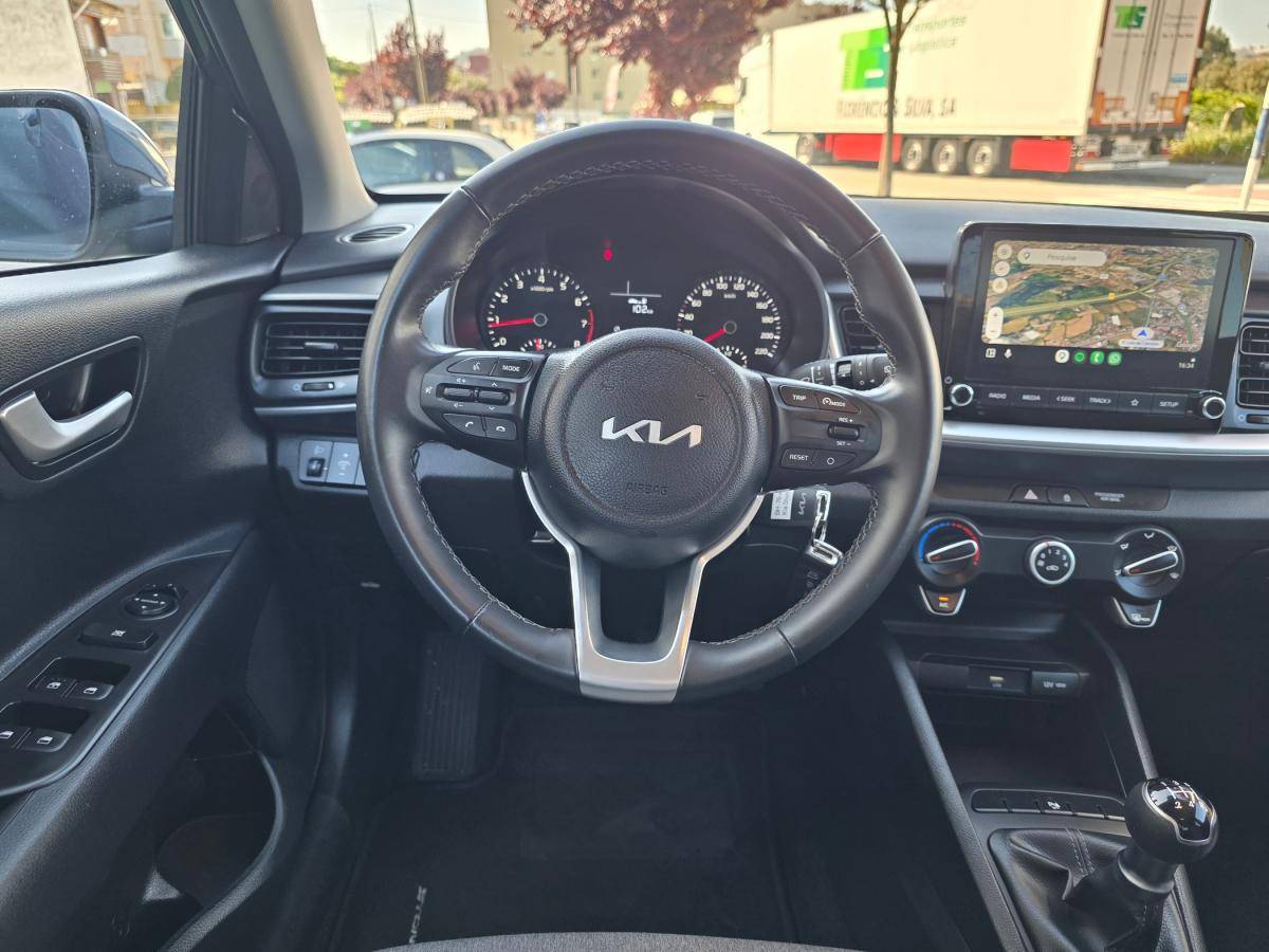 kia-stonic-2024-gasolina-1197cc