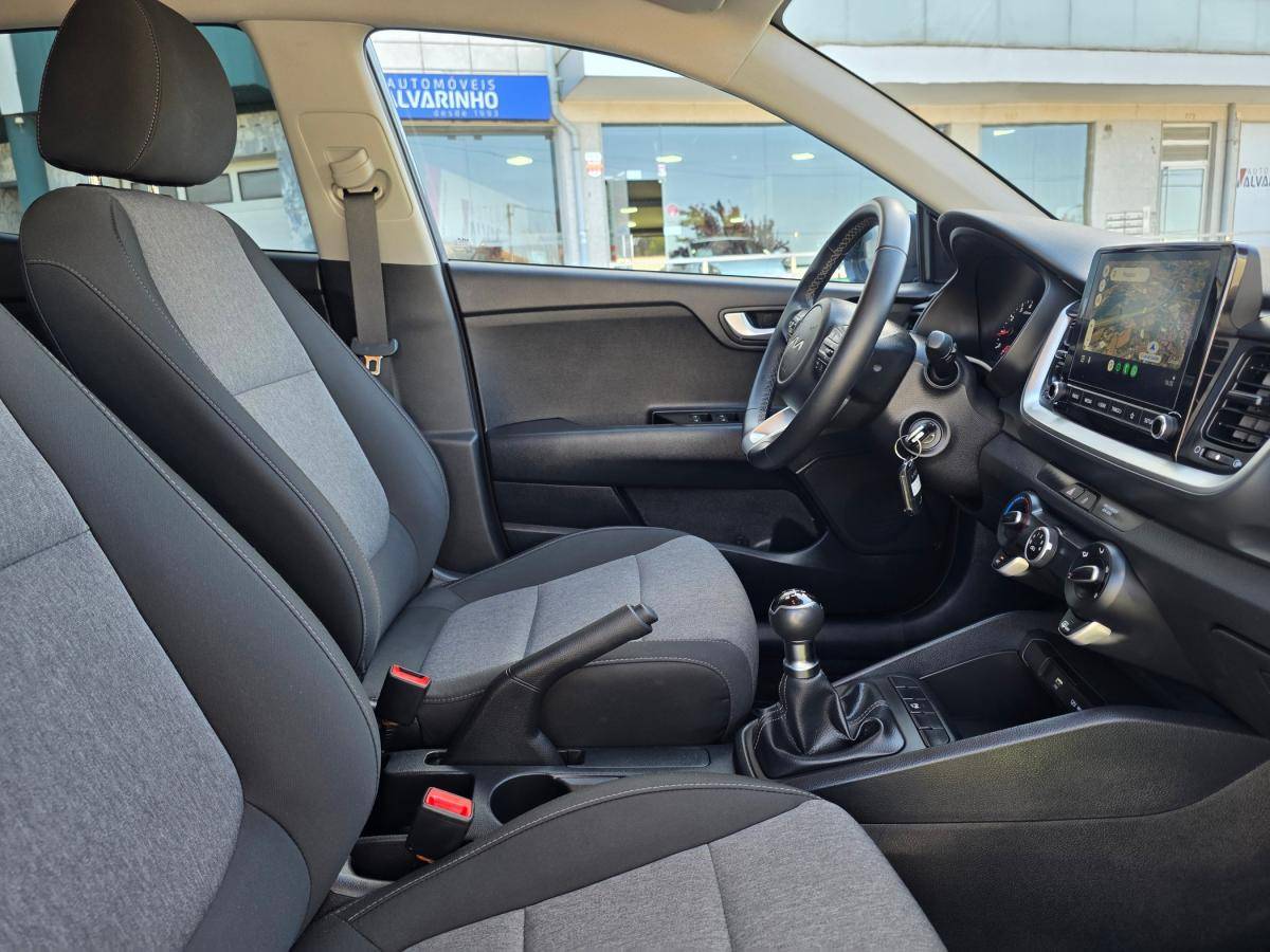 kia-stonic-2024-gasolina-1197cc