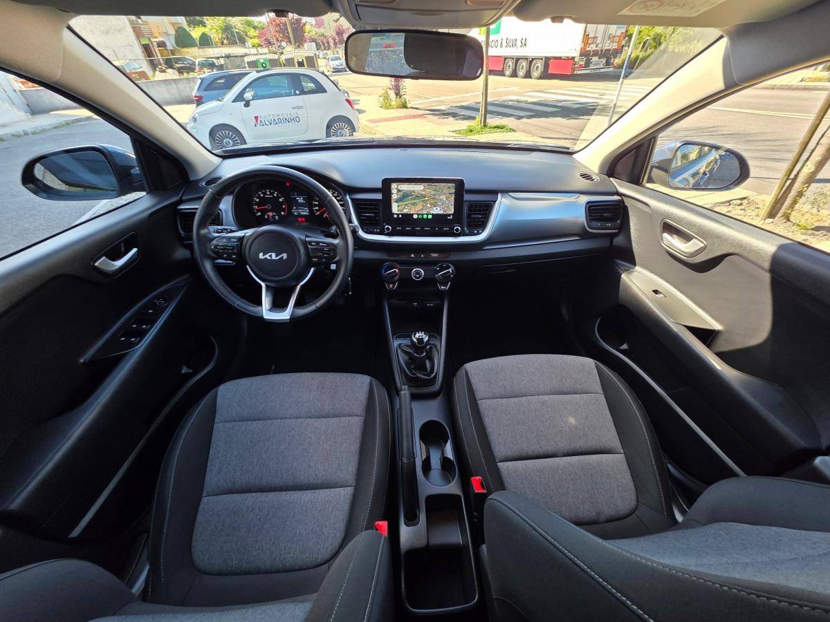 kia-stonic-2024-gasolina-1197cc