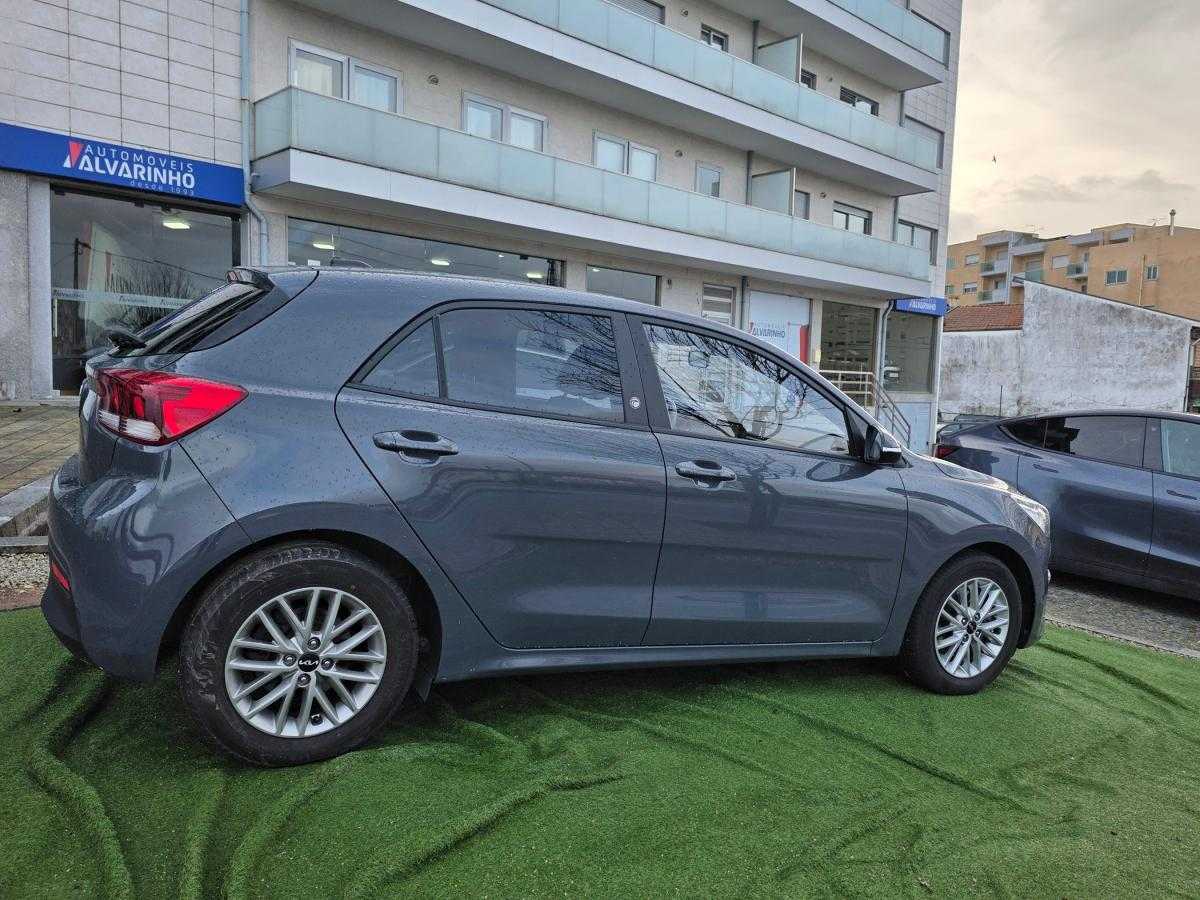 kia-rio-2022-gasolina-998cc