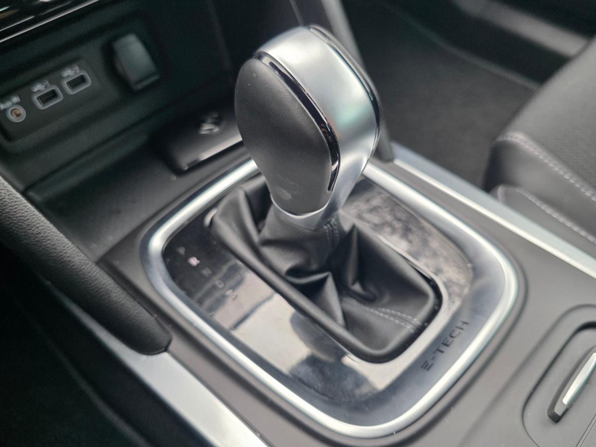 renault-megane-sport-tourer-2022-hibrido-a-gasolina-1598cc