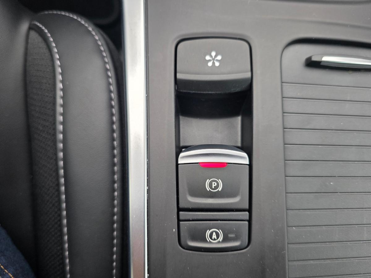renault-megane-sport-tourer-2022-hibrido-a-gasolina-1598cc