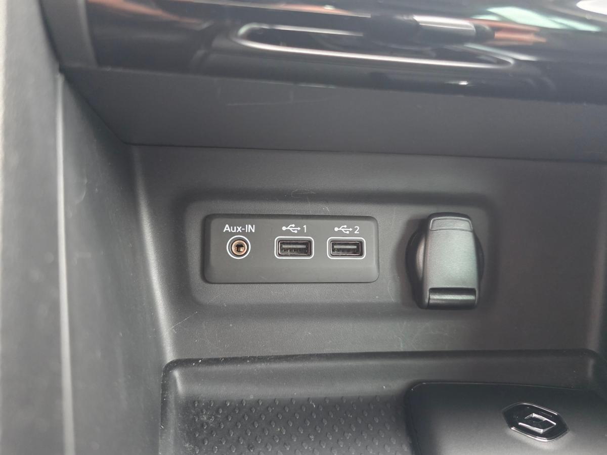 renault-megane-sport-tourer-2022-hibrido-a-gasolina-1598cc