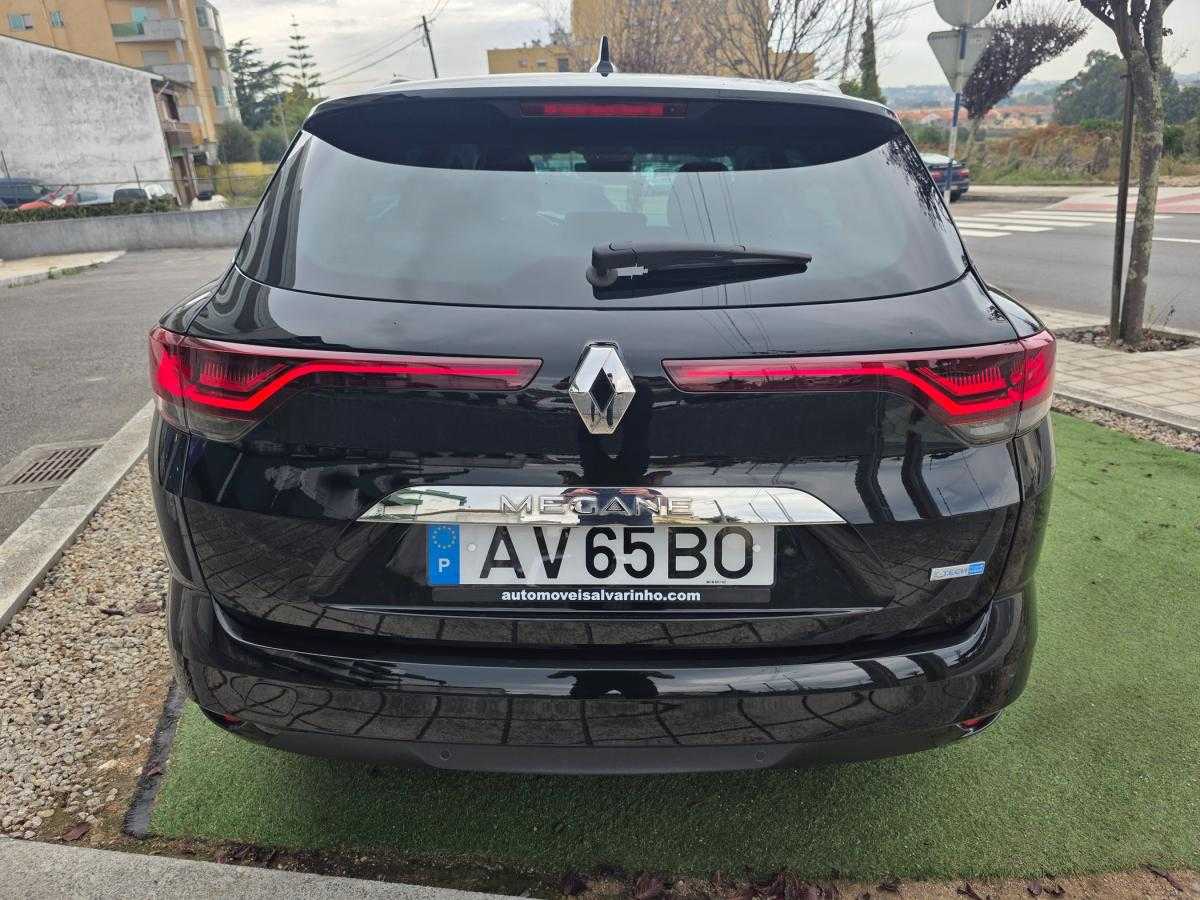renault-megane-sport-tourer-2022-hibrido-a-gasolina-1598cc