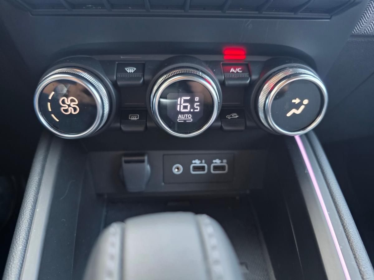 renault-clio-2025-hibrido-a-gasolina-1598cc