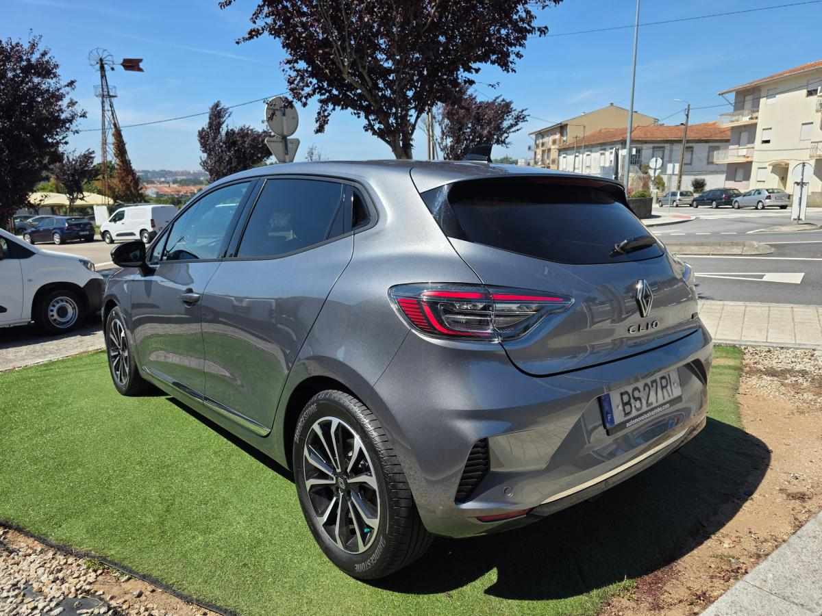 renault-clio-2025-hibrido-a-gasolina-1598cc