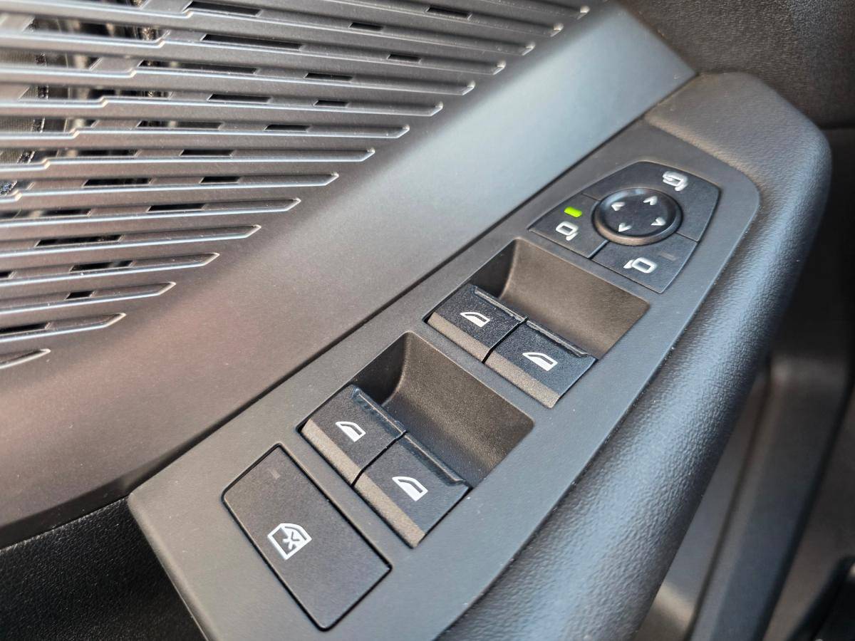 bmw-serie-1-2025-gasolina-1499cc