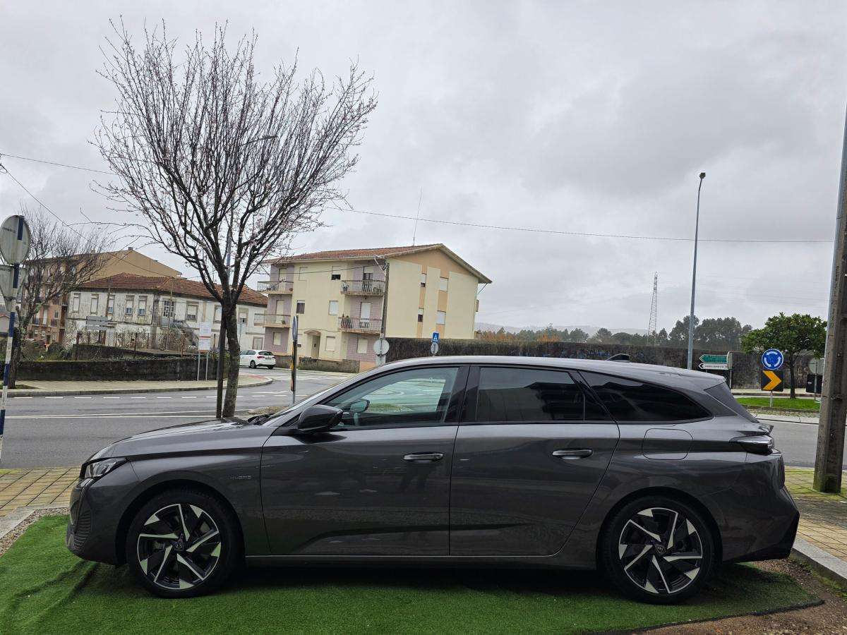 peugeot-308-sw-2023-hibrido-a-gasolina-1598cc