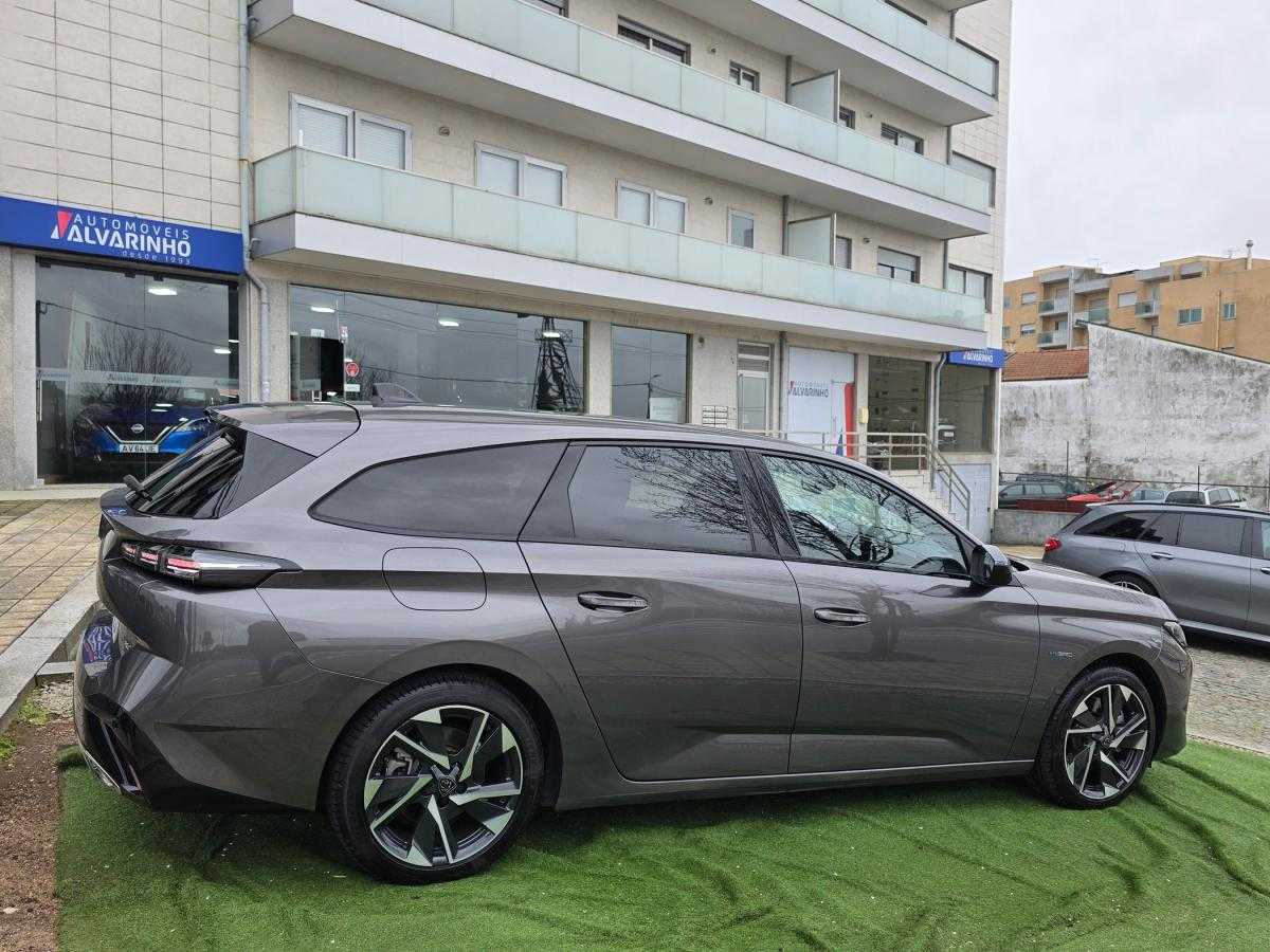 peugeot-308-sw-2023-hibrido-a-gasolina-1598cc
