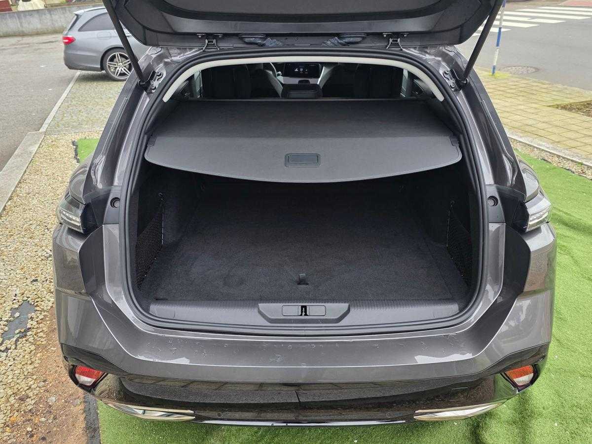 peugeot-308-sw-2023-hibrido-a-gasolina-1598cc
