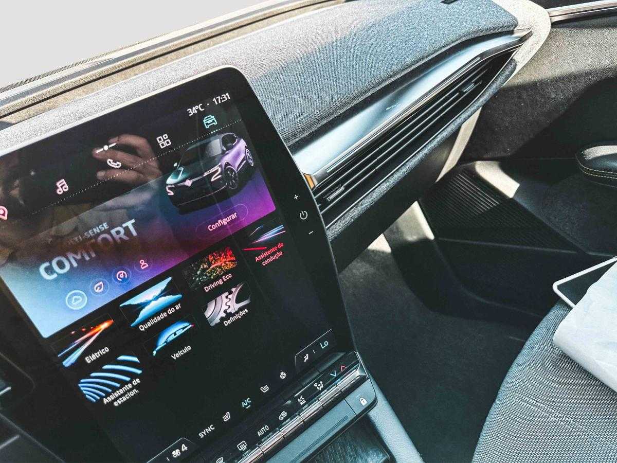 renault-megane-e-tech-2023-eletrico-500cc
