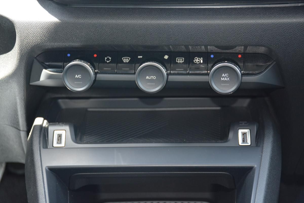 citroen-c4-2025-hibrido-1199cc