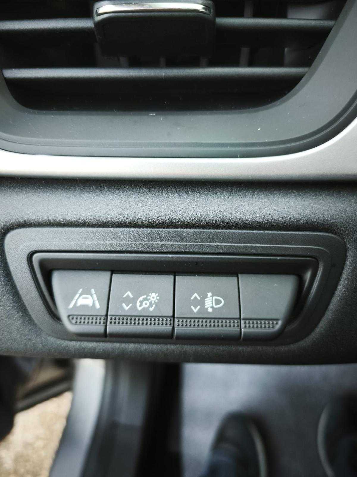 renault-captur-2023-hibrido-a-gasolina-1598cc