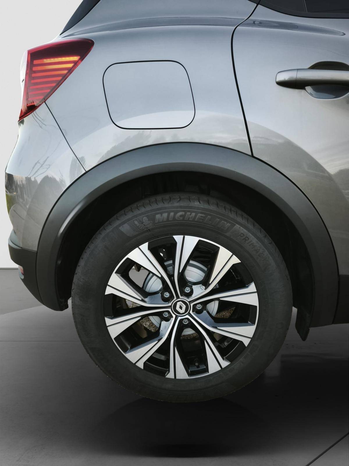 renault-captur-2023-hibrido-a-gasolina-1598cc