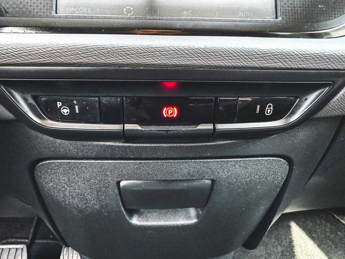 citroen-c4-2018-diesel-1560cc