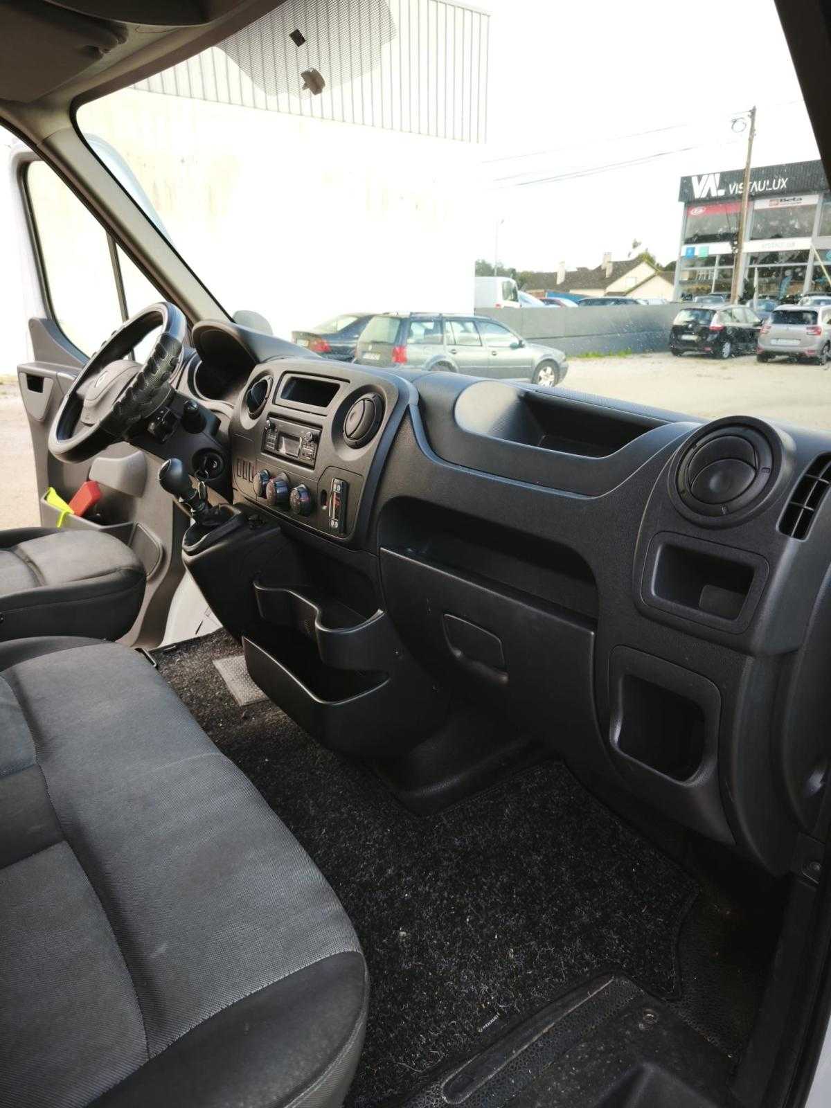 renault-master-2018-diesel-2299cc