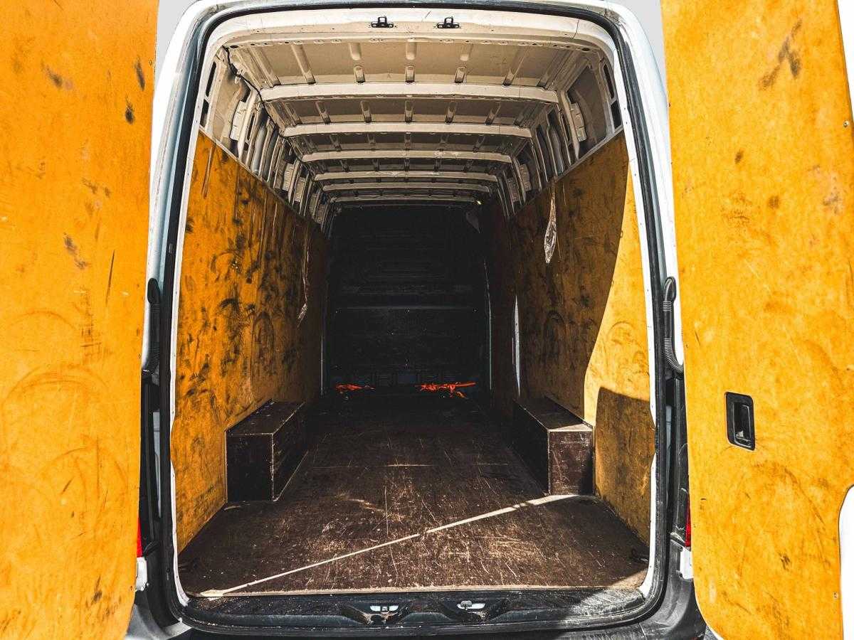 mercedes-benz-sprinter-2022-diesel-1950cc