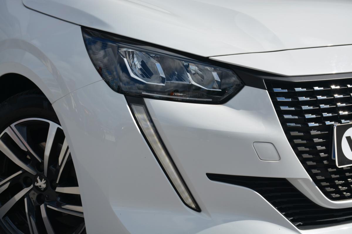 peugeot-208-2023-gasolina-1199cc