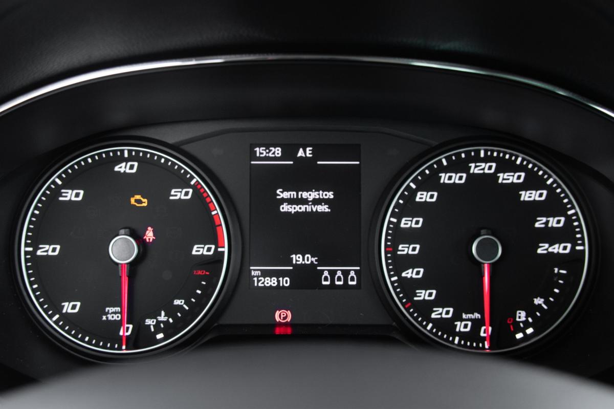 seat-arona-2018-diesel-1598cc
