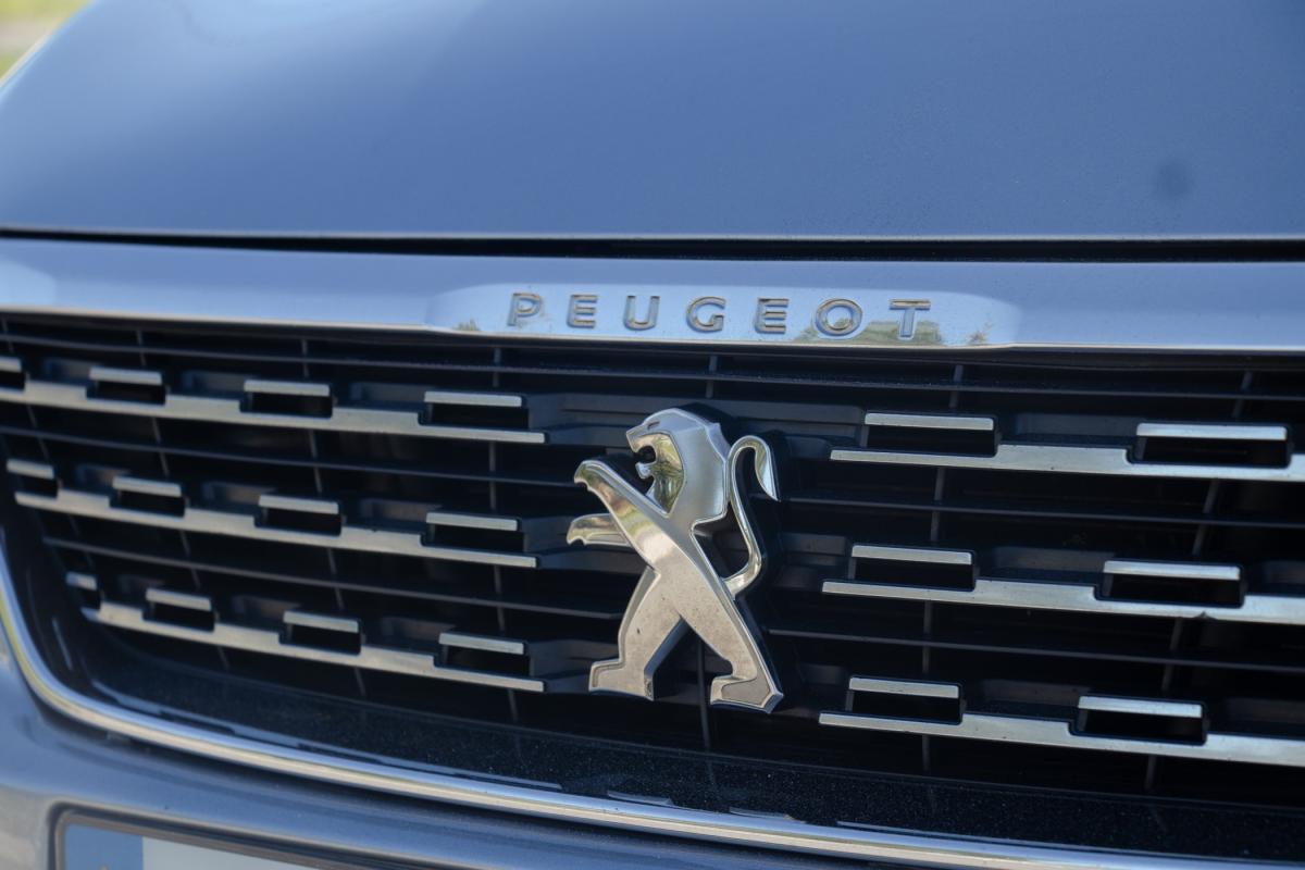 peugeot-308-sw-2019-diesel-1499cc