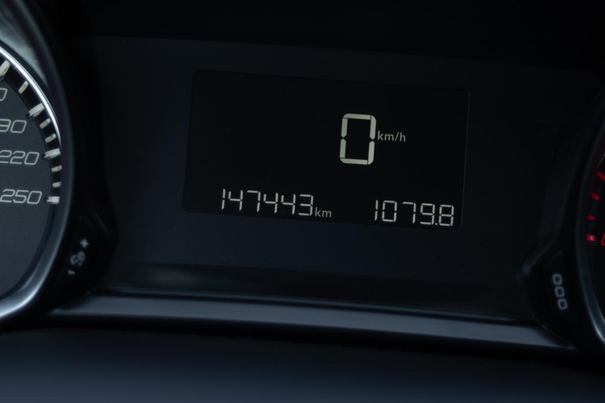 peugeot-308-sw-2019-diesel-1499cc
