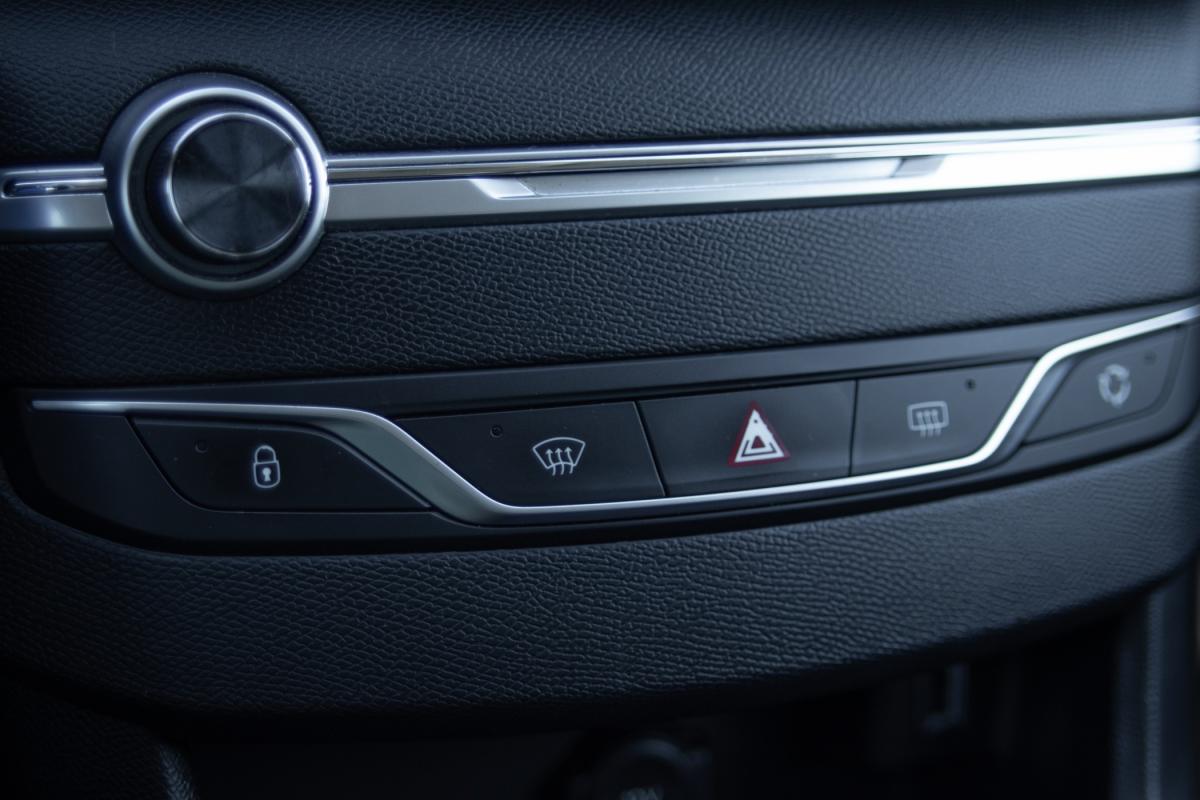 peugeot-308-sw-2019-diesel-1499cc