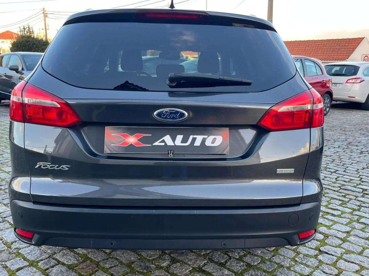 ford-focus-sw-2015-gasolina-998cc