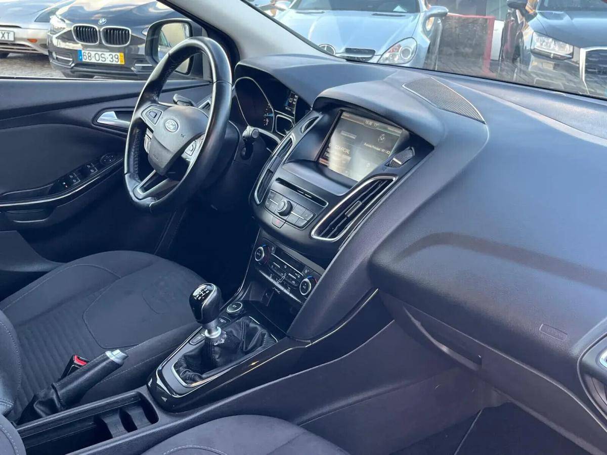 ford-focus-sw-2015-gasolina-998cc