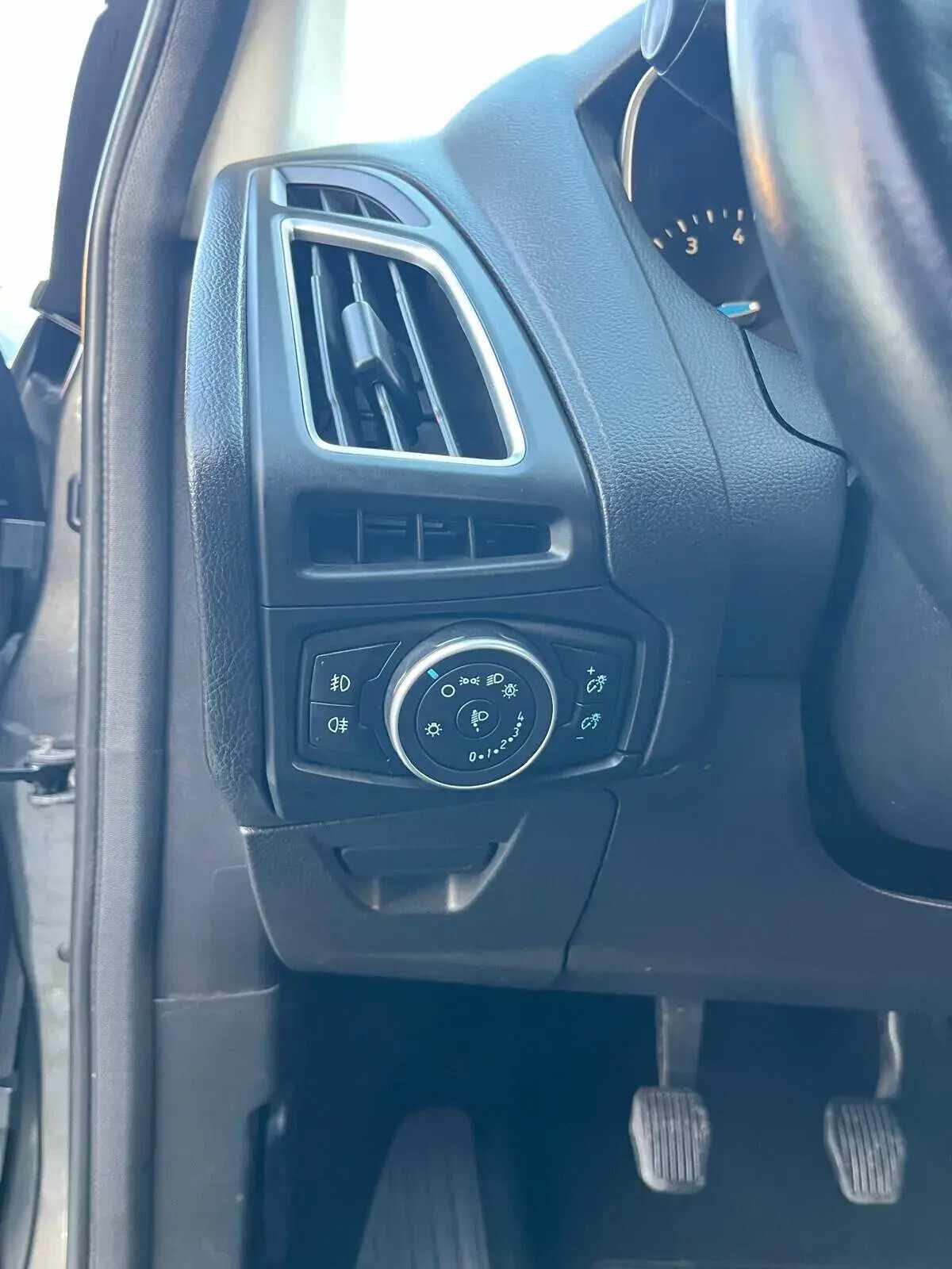 ford-focus-sw-2015-gasolina-998cc