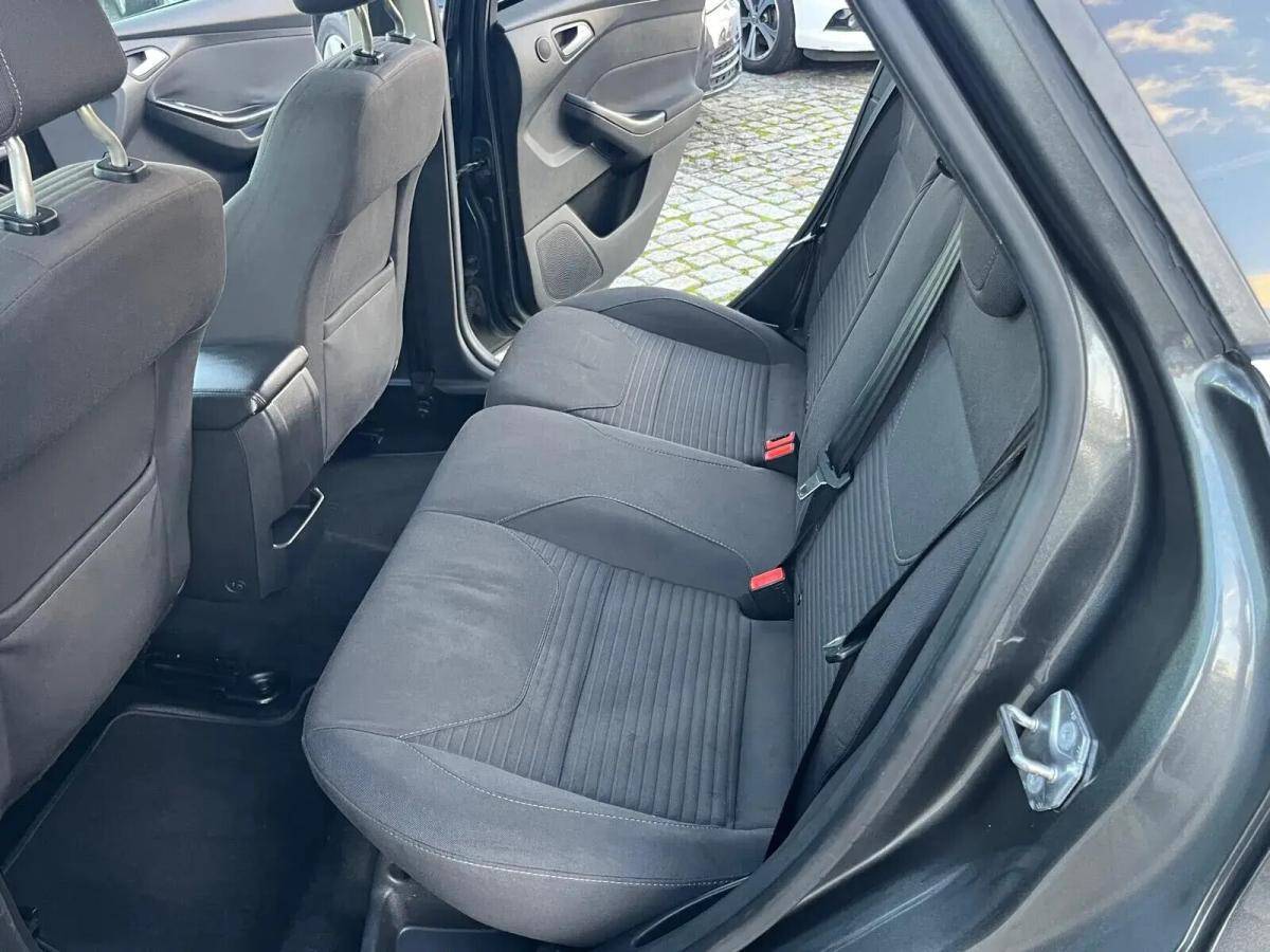 ford-focus-sw-2015-gasolina-998cc