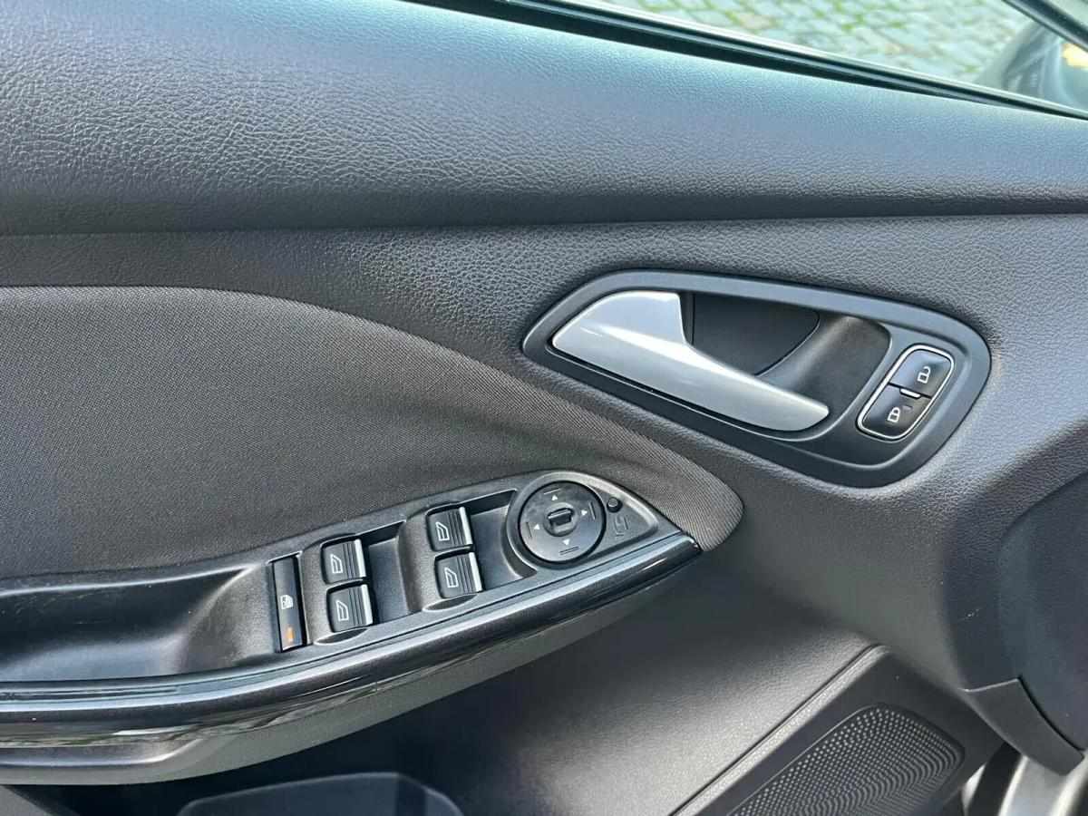 ford-focus-sw-2015-gasolina-998cc