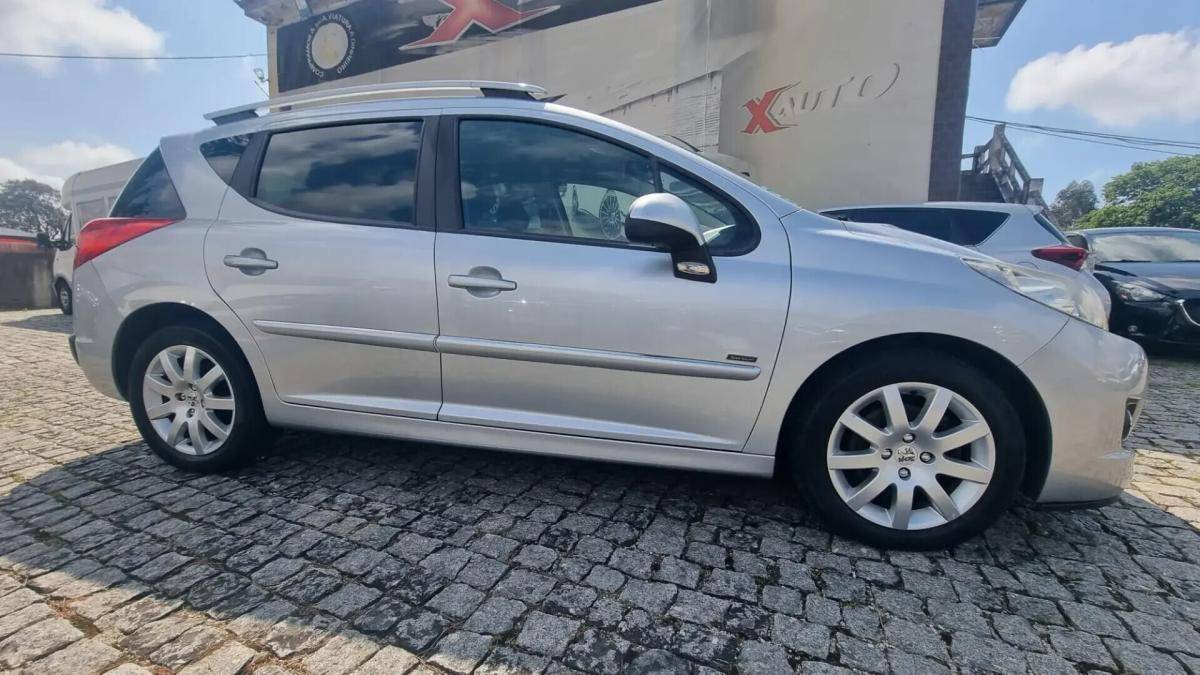 peugeot-207-sw-2012-diesel-1560cc