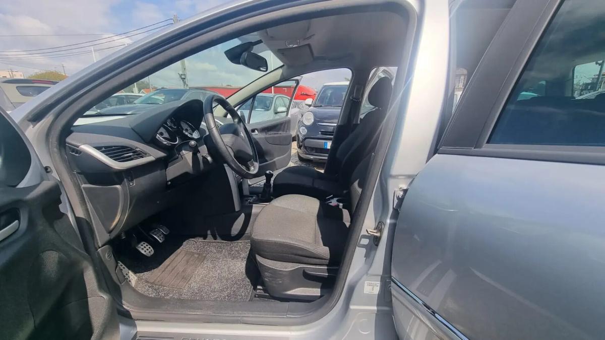 peugeot-207-sw-2012-diesel-1560cc