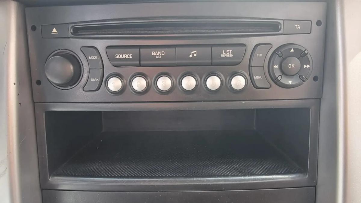 peugeot-207-sw-2012-diesel-1560cc