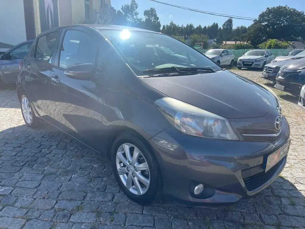 toyota-yaris-2013-gasolina-998cc