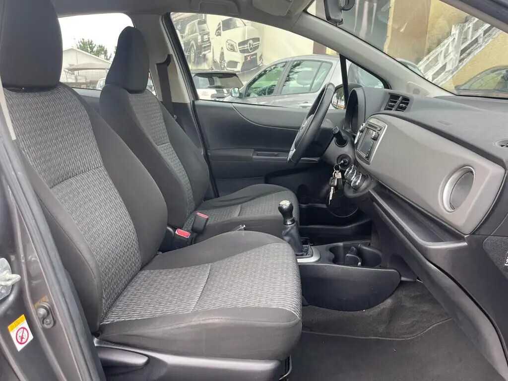 toyota-yaris-2013-gasolina-998cc