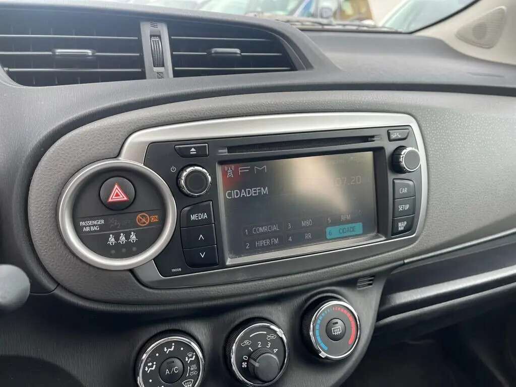 toyota-yaris-2013-gasolina-998cc