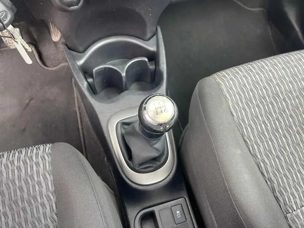 toyota-yaris-2013-gasolina-998cc