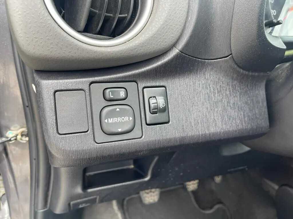 toyota-yaris-2013-gasolina-998cc