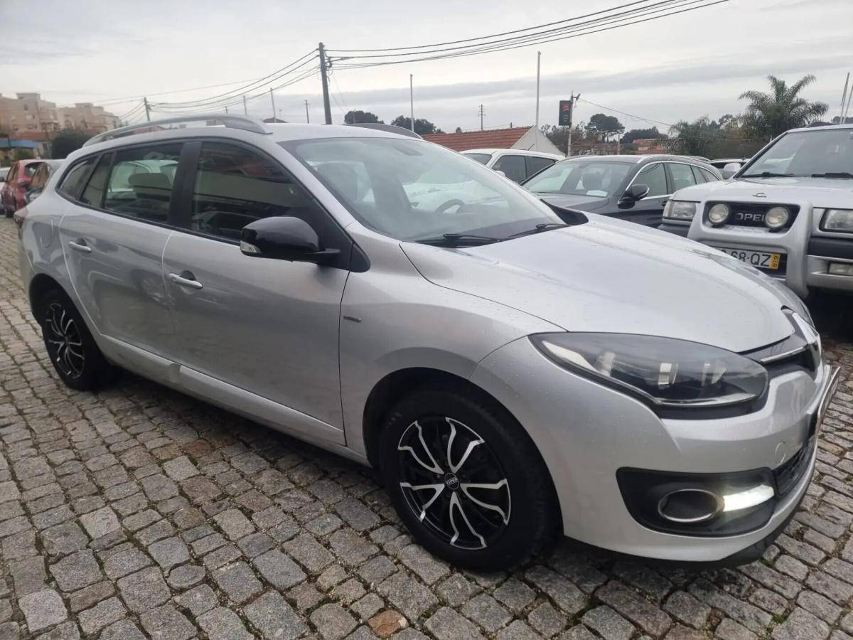 renault-megane-sport-tourer-2015-diesel-1461cc