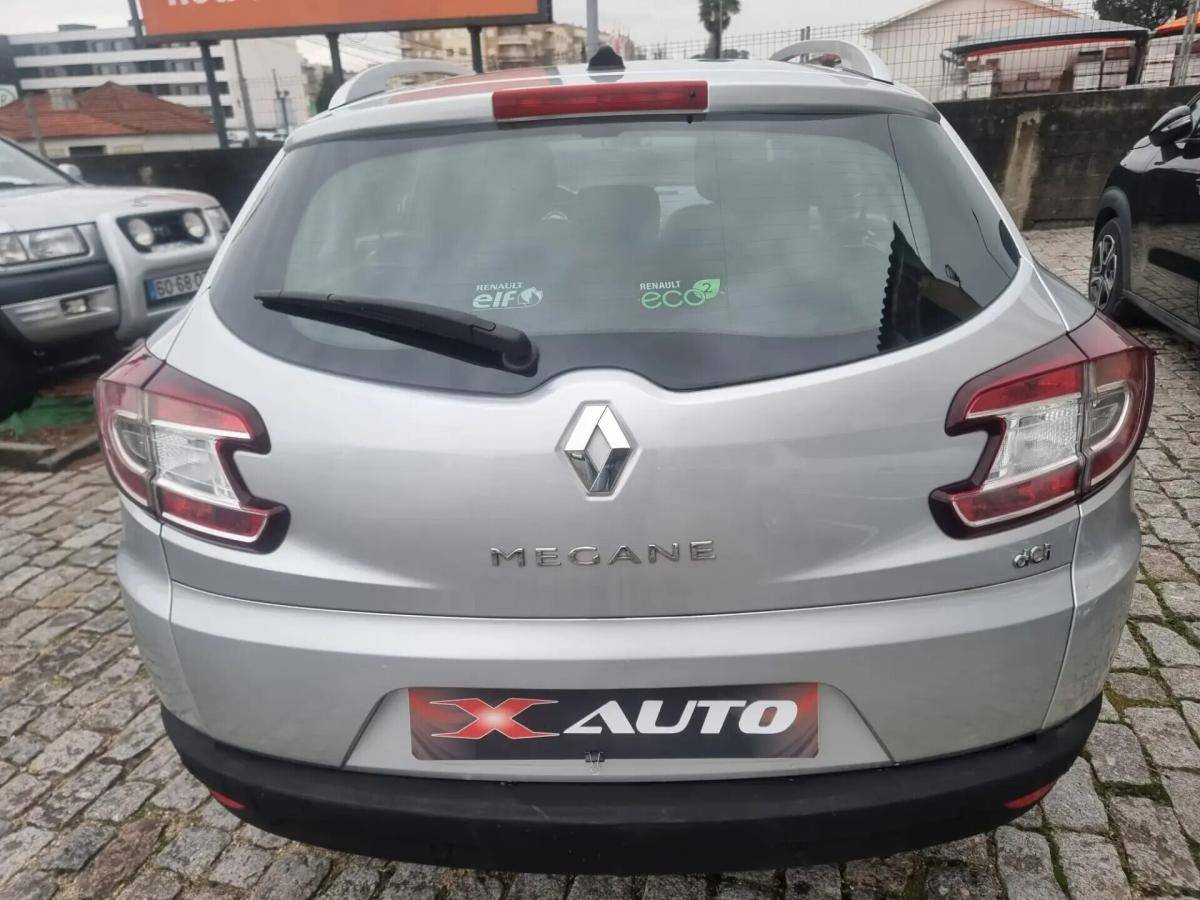 renault-megane-sport-tourer-2015-diesel-1461cc