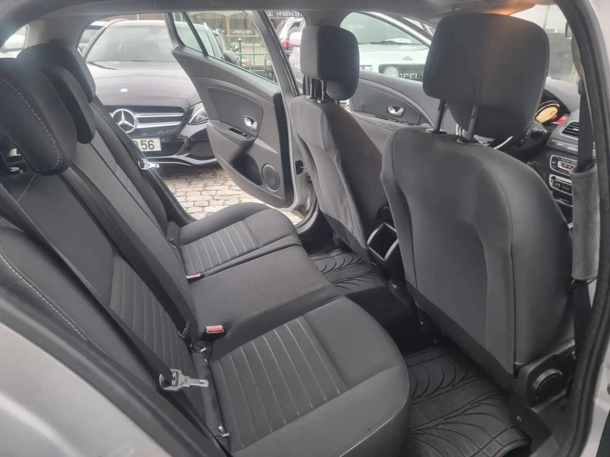 renault-megane-sport-tourer-2015-diesel-1461cc