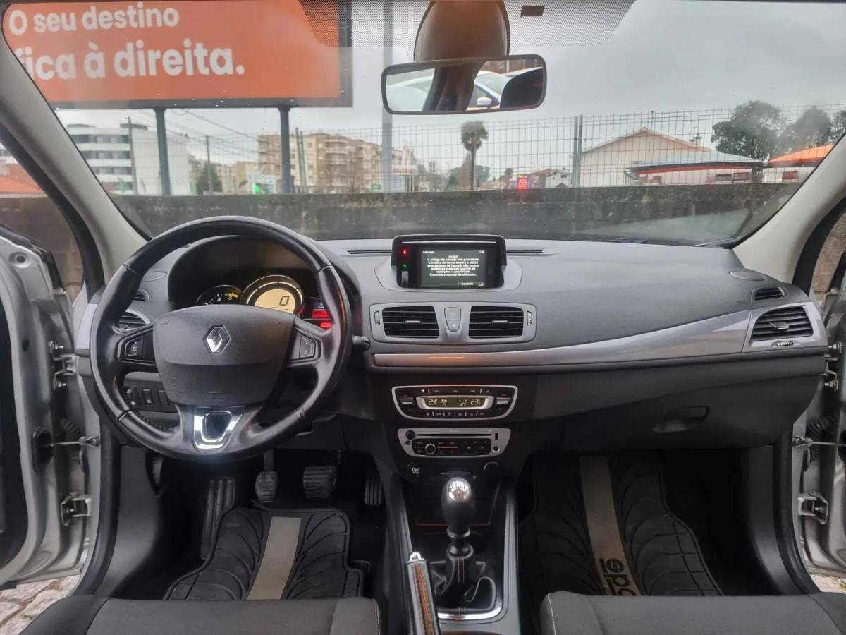 renault-megane-sport-tourer-2015-diesel-1461cc